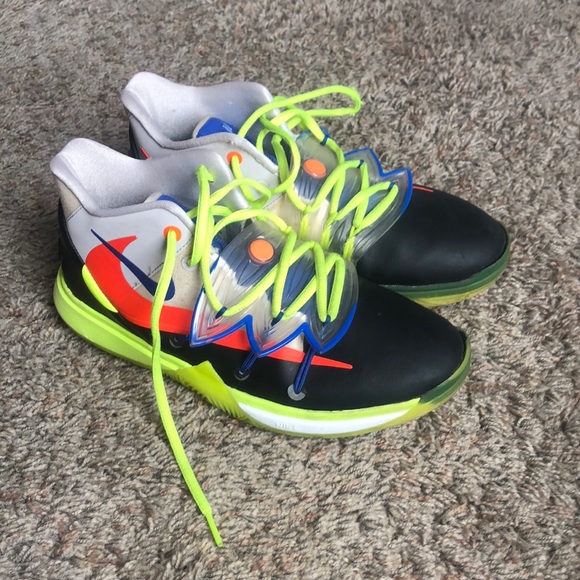 Nike Kyre Irving’s 5, All star TV PE “Rokit” - Picture 1 of 4